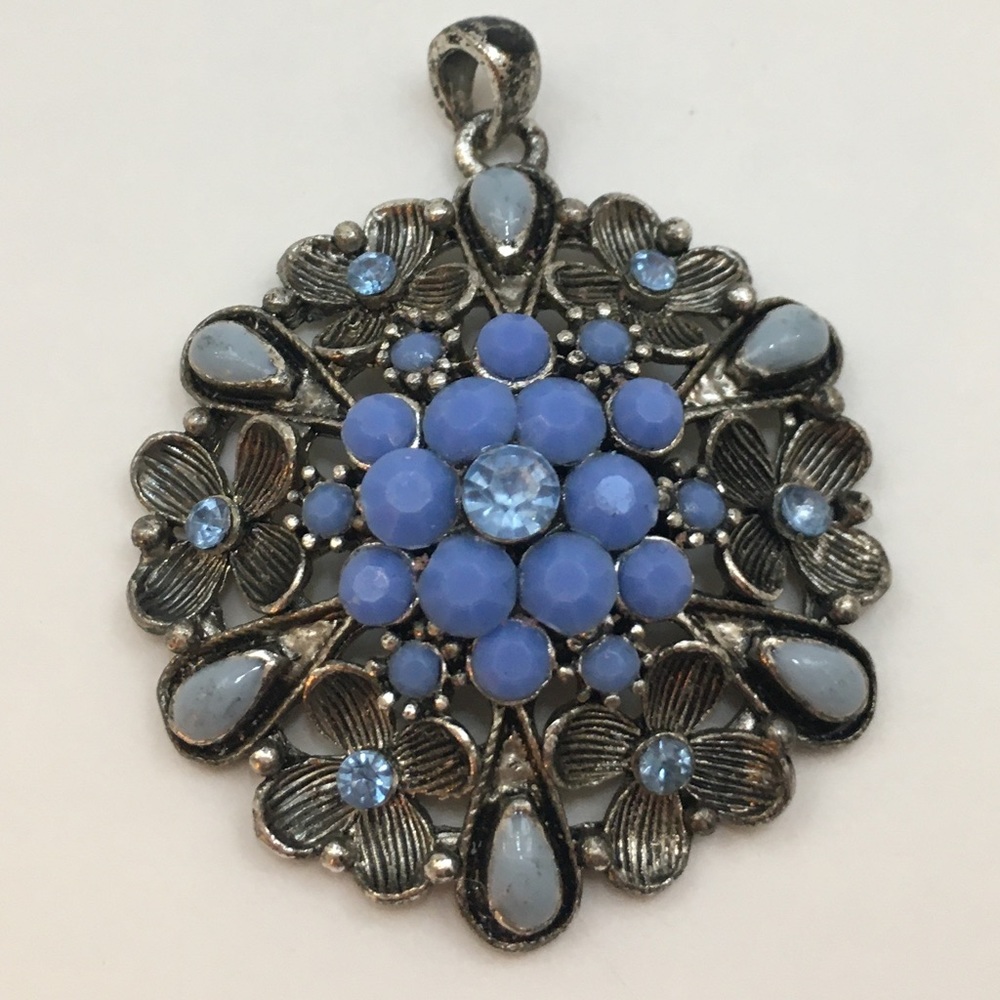 Blue stone silver pendant